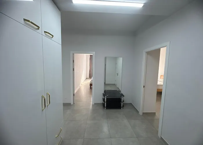 Modern 2-Bedroom Stay In Central Yerevan